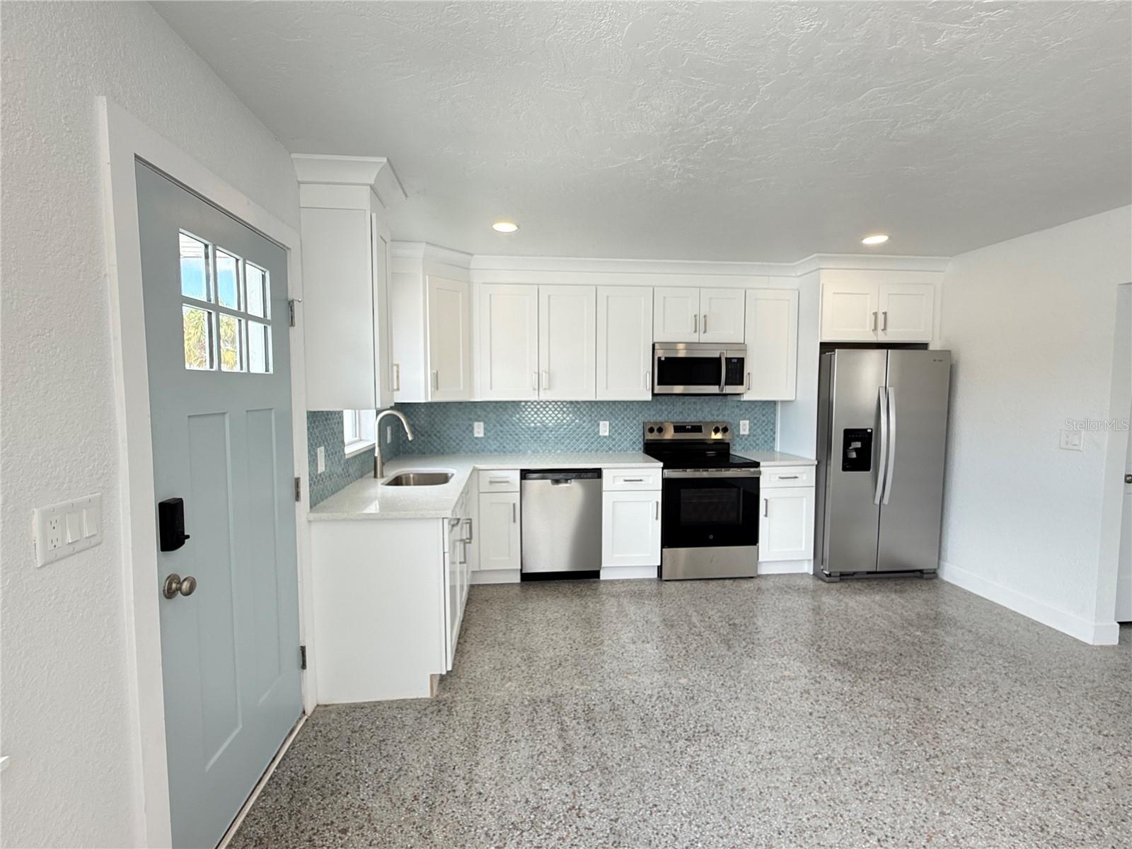 119 147TH AVE E #B — photo 3
