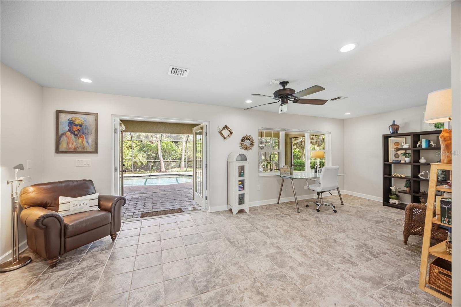 444 BAYCREST DR — photo 19