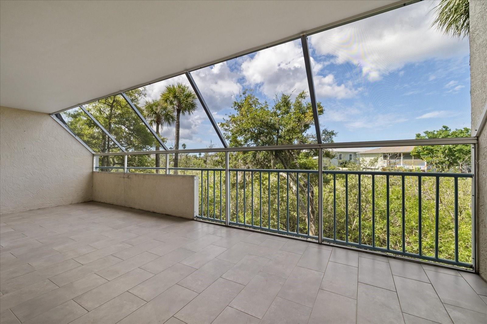5537 SEA FOREST DR #104 — photo 28
