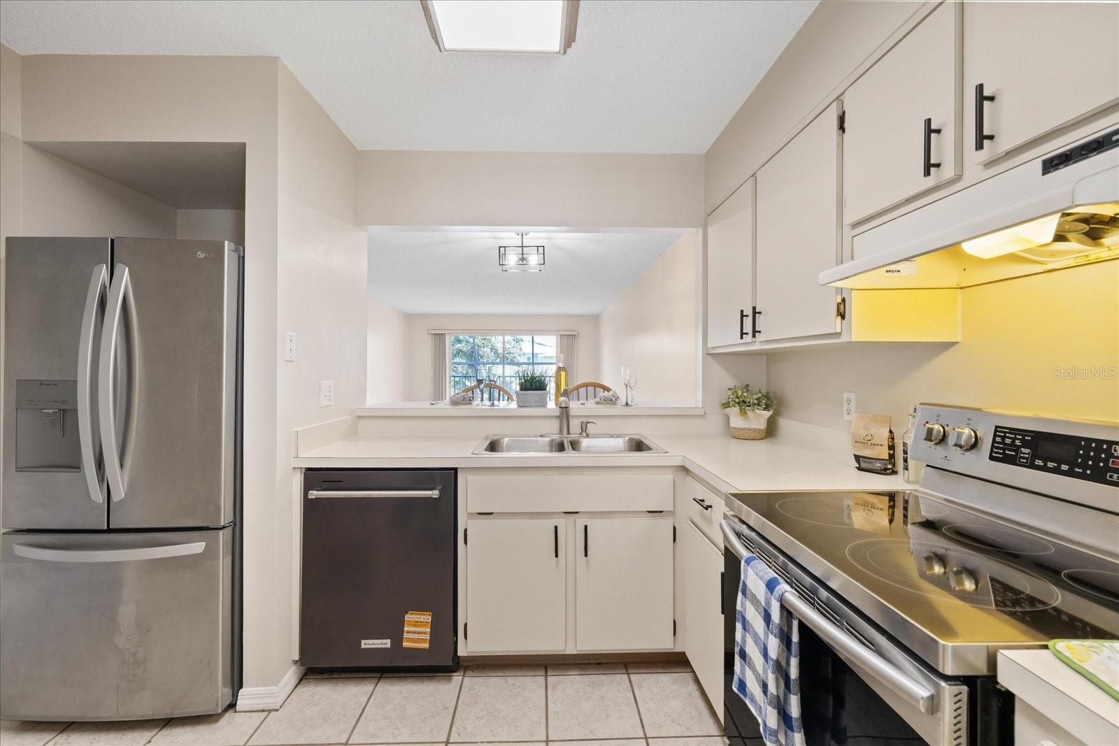5537 SEA FOREST DR #104 — photo 16