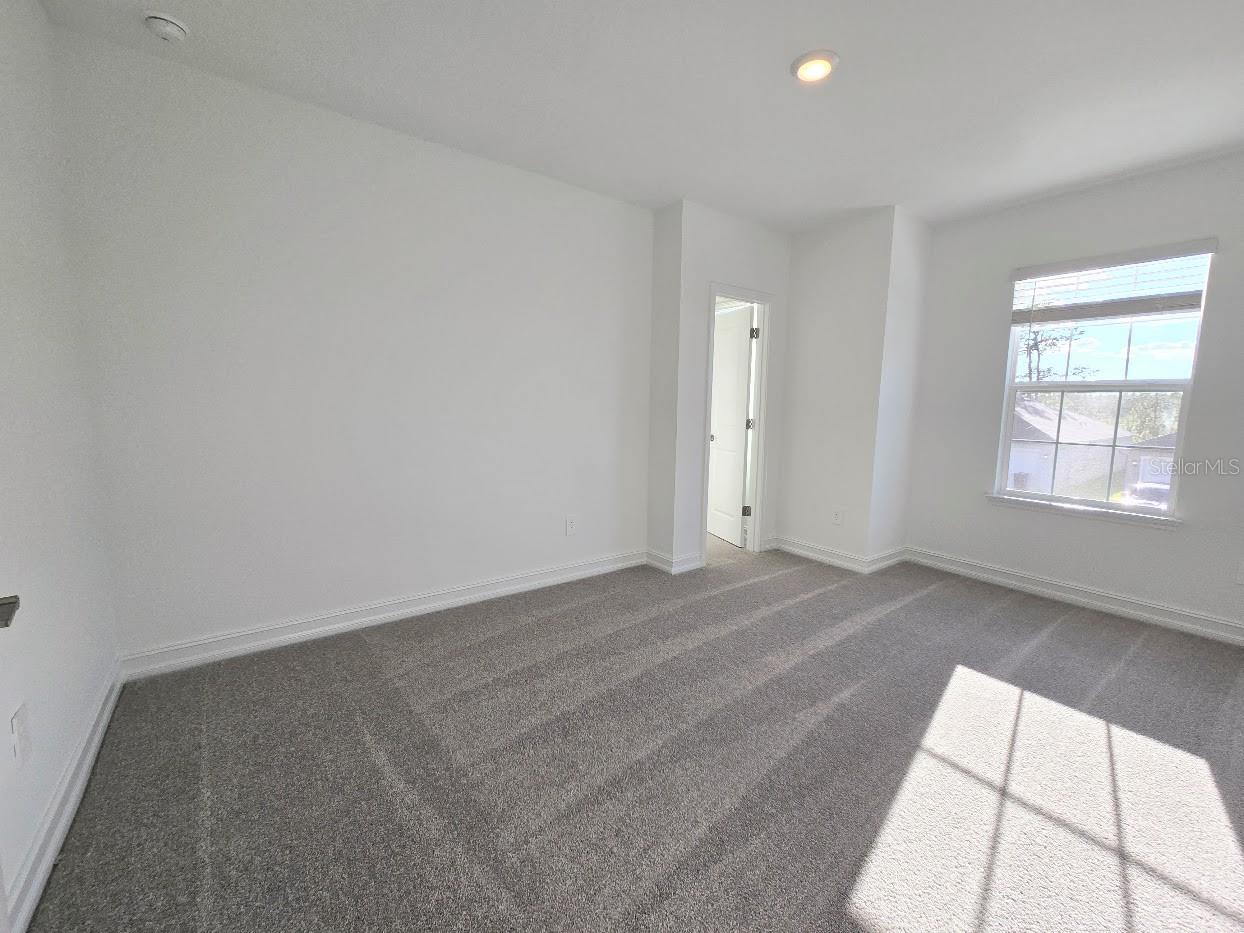 18489 SERENE LAKE LOOP — photo 23