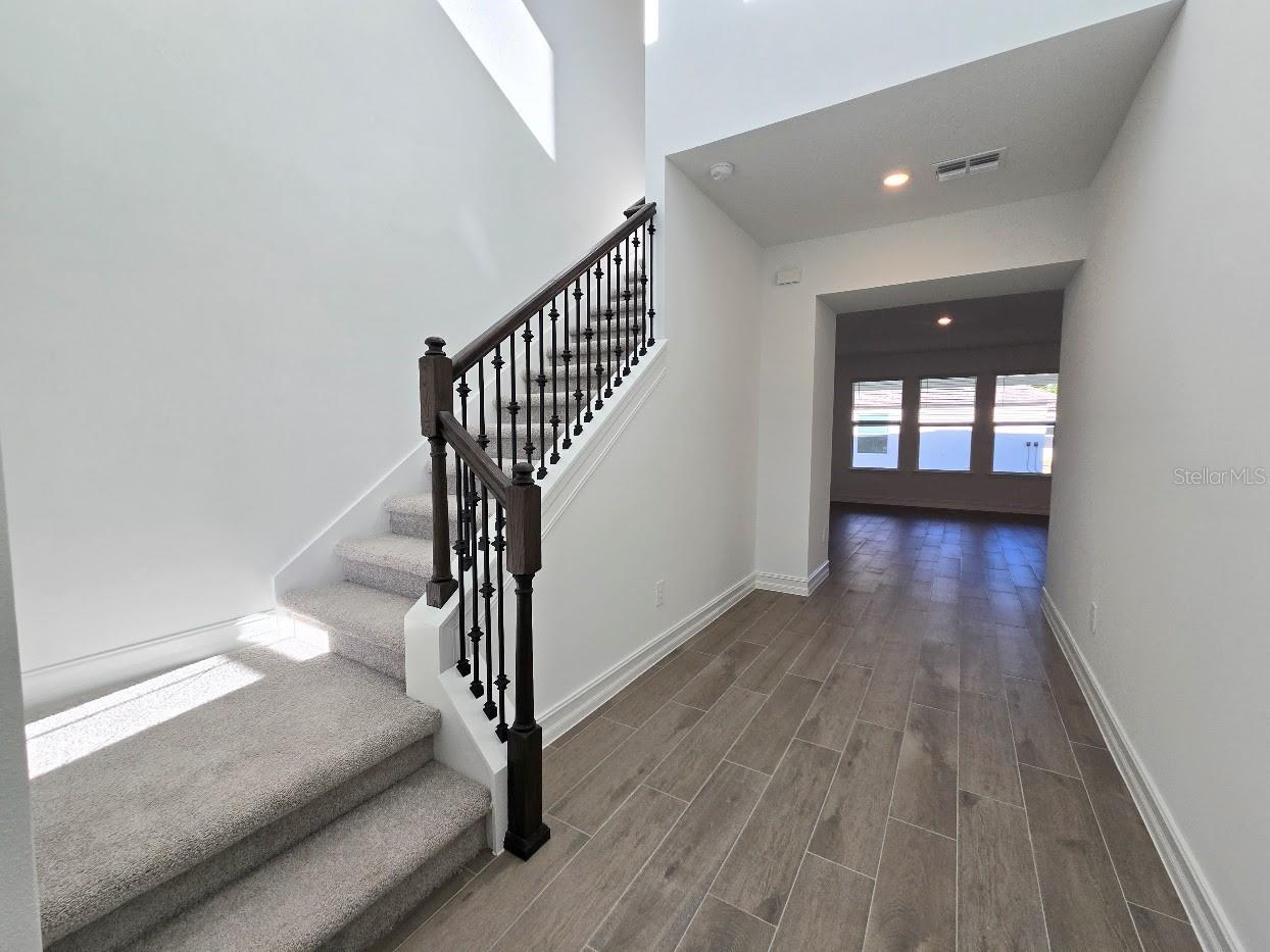 18489 SERENE LAKE LOOP — photo 4