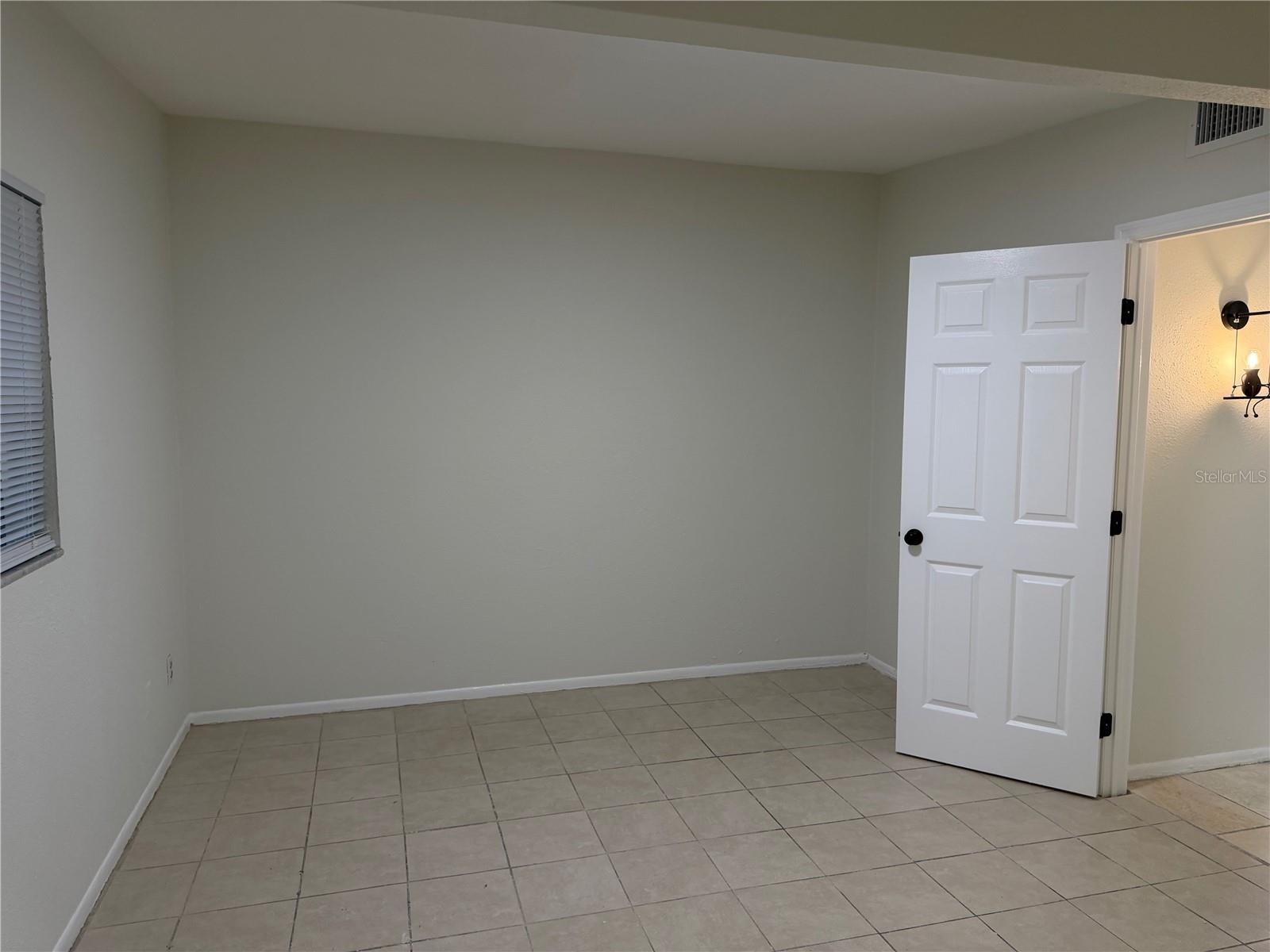 8709 N MANDARINE PL #A — photo 18