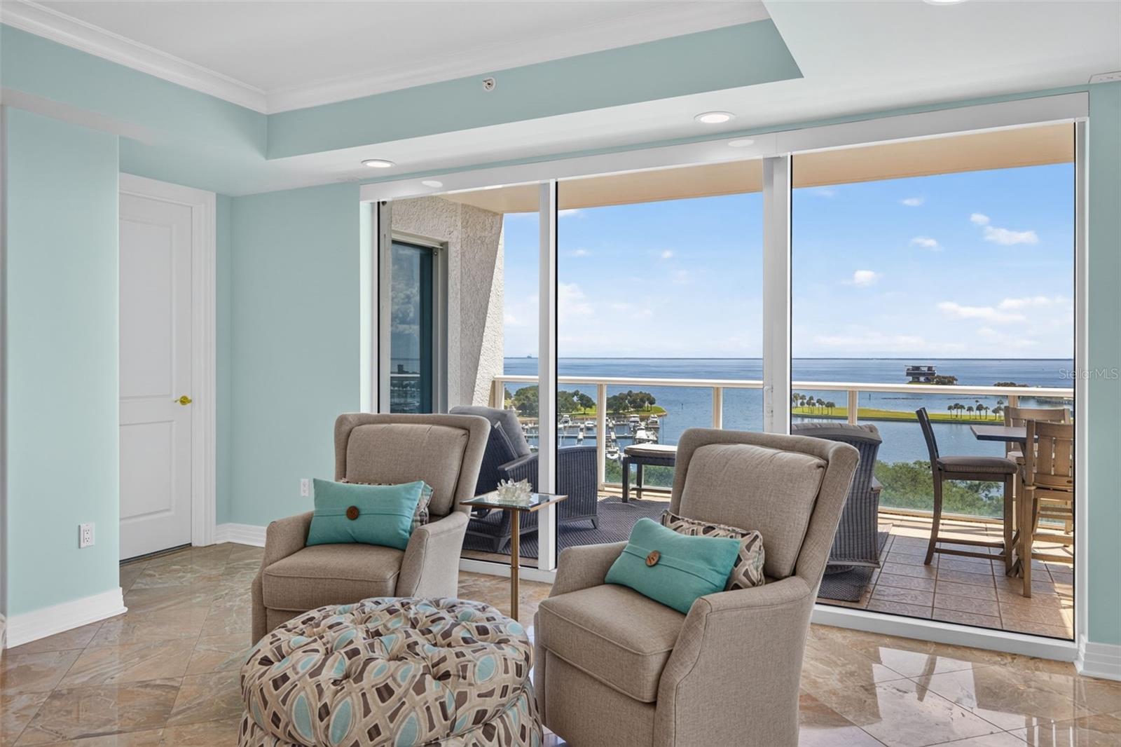 400 BEACH DR NE #1004 — photo 25