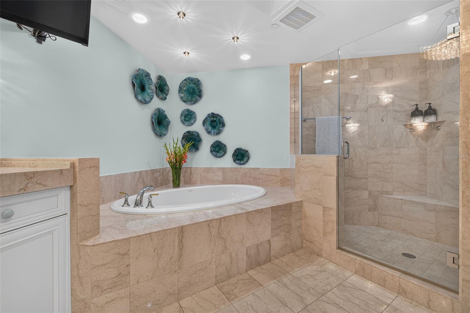 400 BEACH DR NE #1004 — photo 39