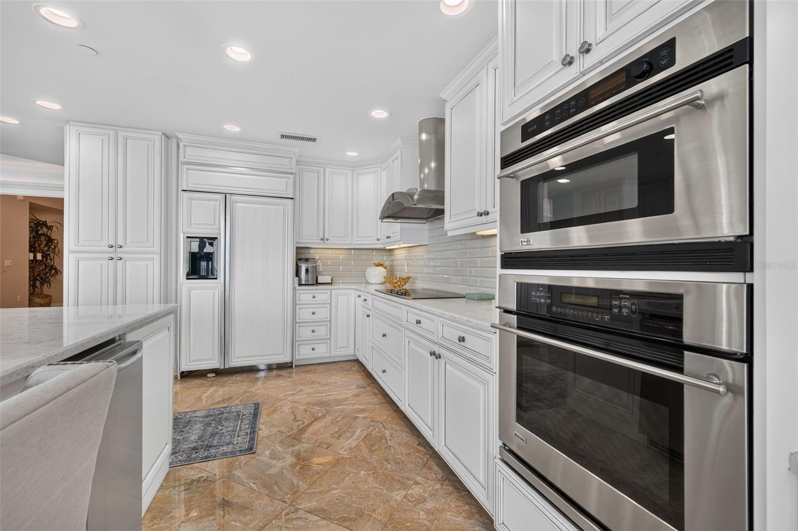 400 BEACH DR NE #1004 — photo 21