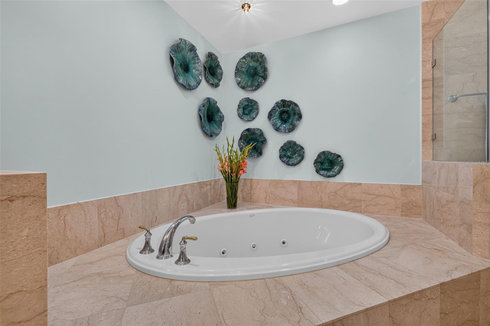 400 BEACH DR NE #1004 — photo 40