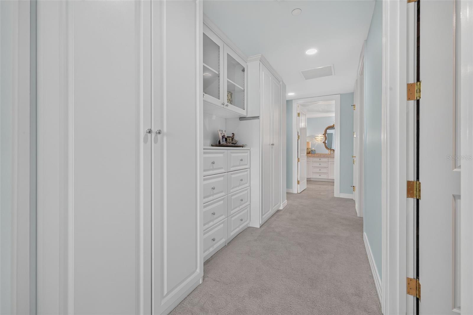 400 BEACH DR NE #1004 — photo 34