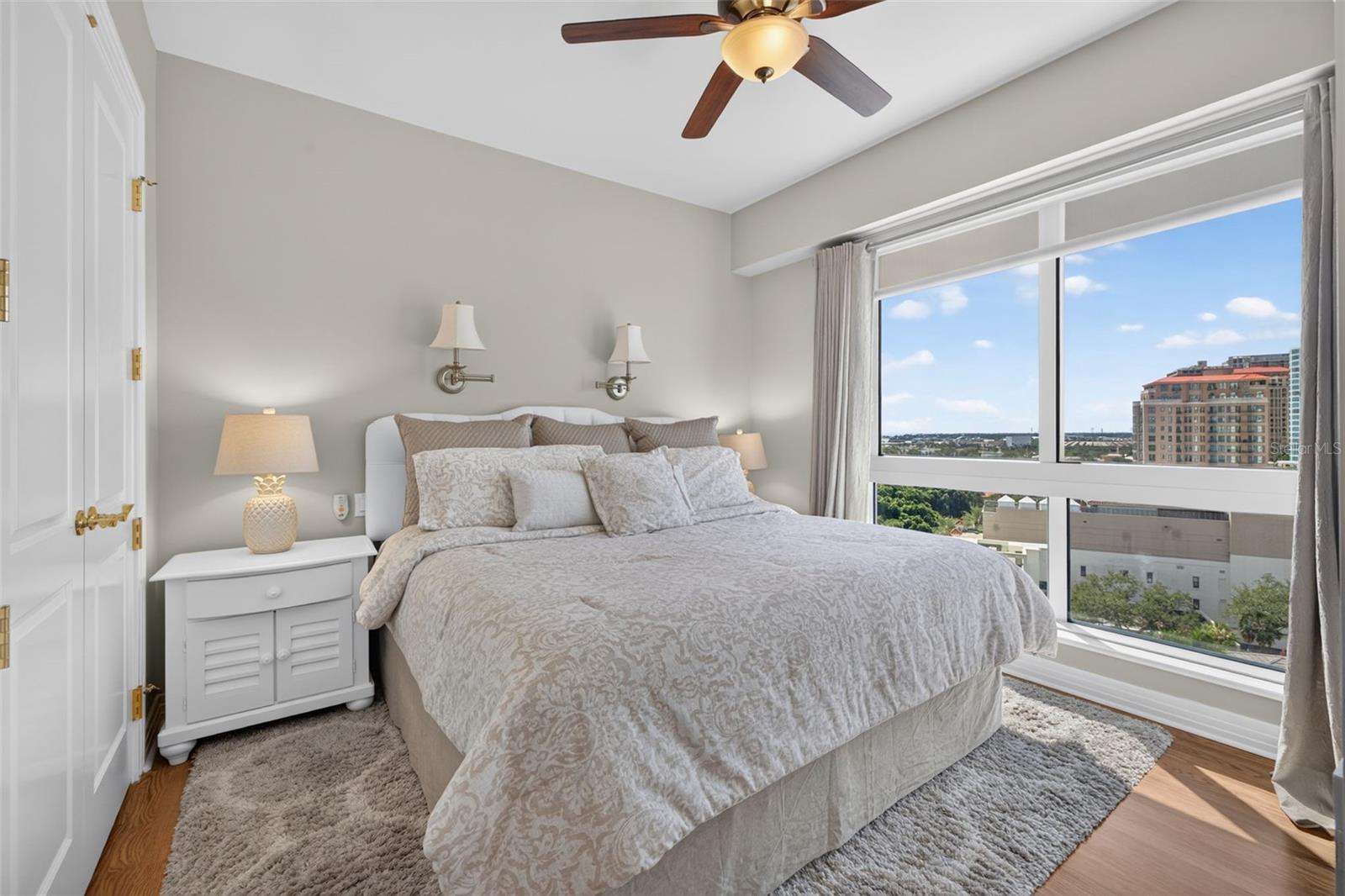 400 BEACH DR NE #1004 — photo 43