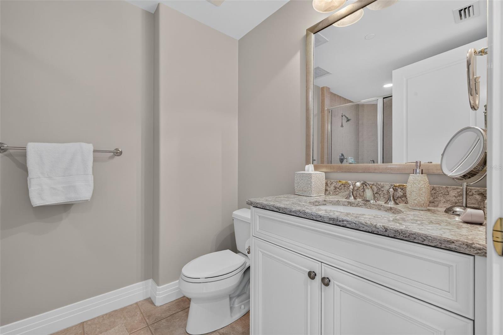 400 BEACH DR NE #1004 — photo 44