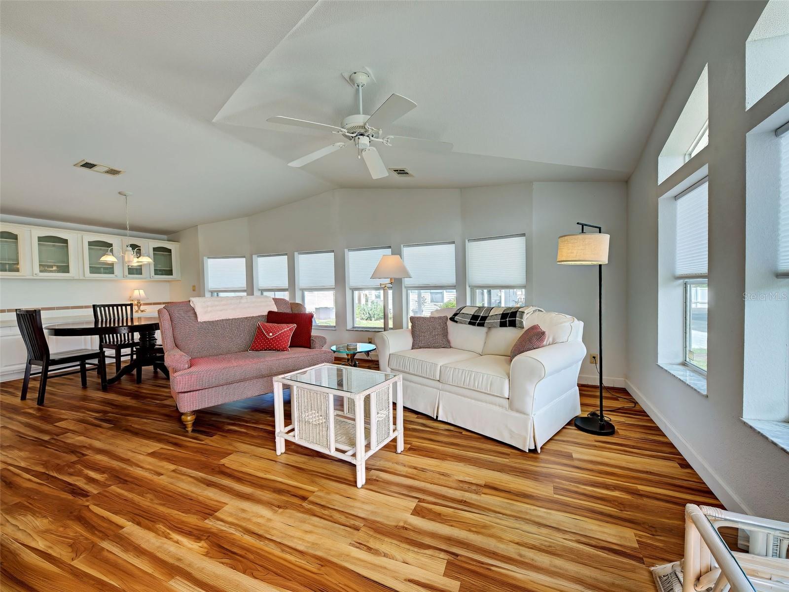 23 SIESTA CIR W — photo 12