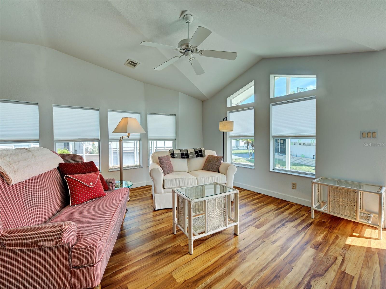23 SIESTA CIR W — photo 11