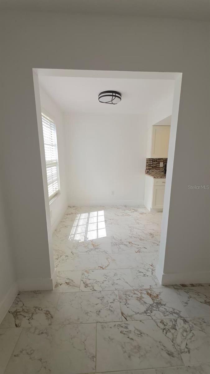 14045 NOTREVILLE WAY — photo 5