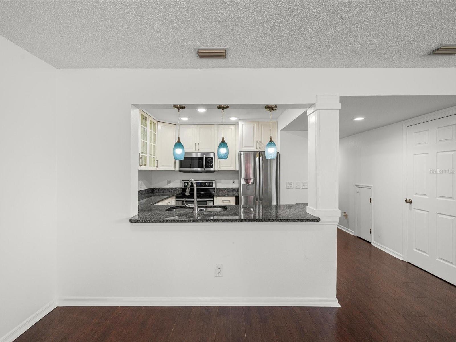 679 BROADWAY — photo 8