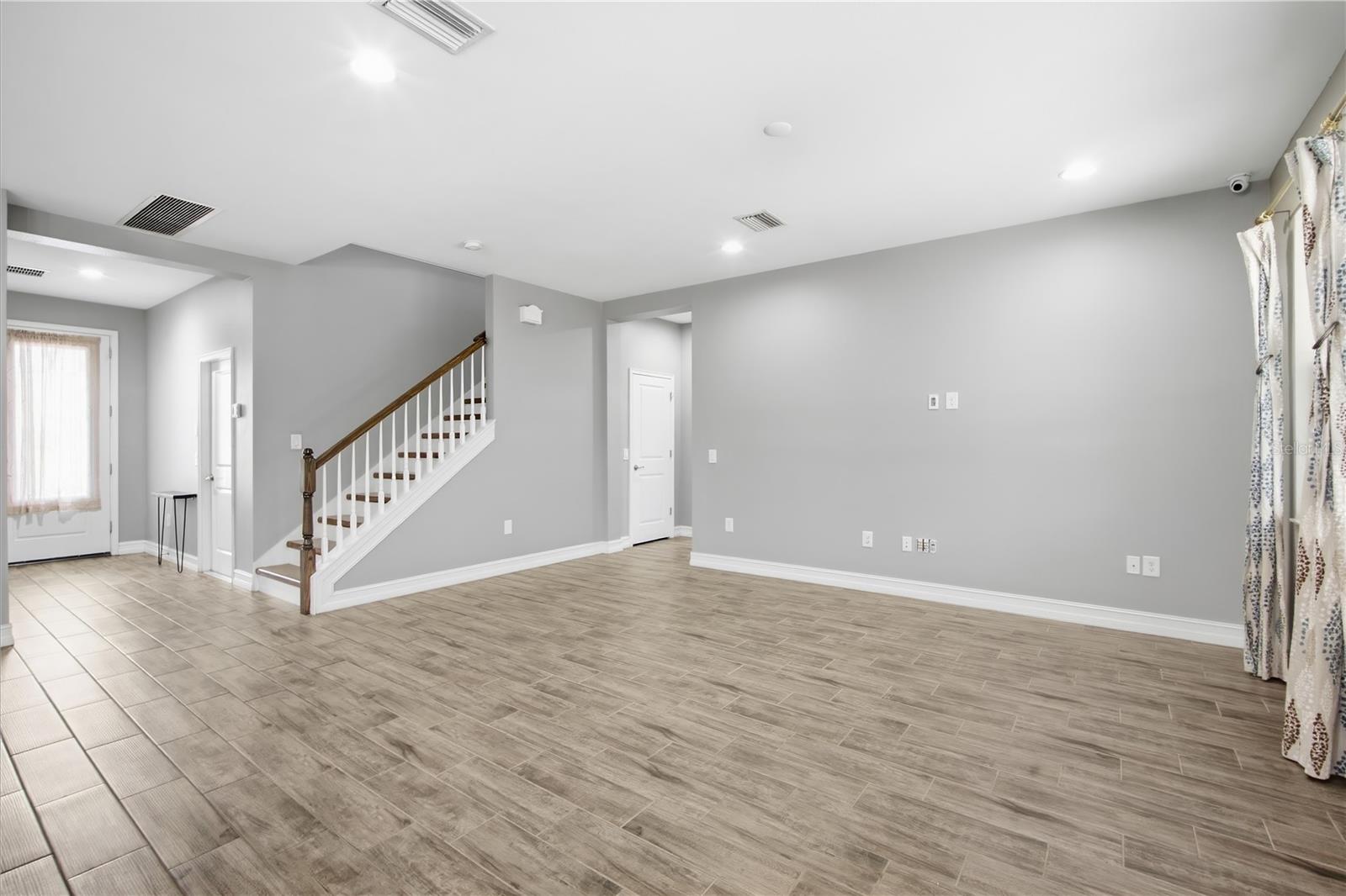 16368 HYDE MANOR DR — photo 9