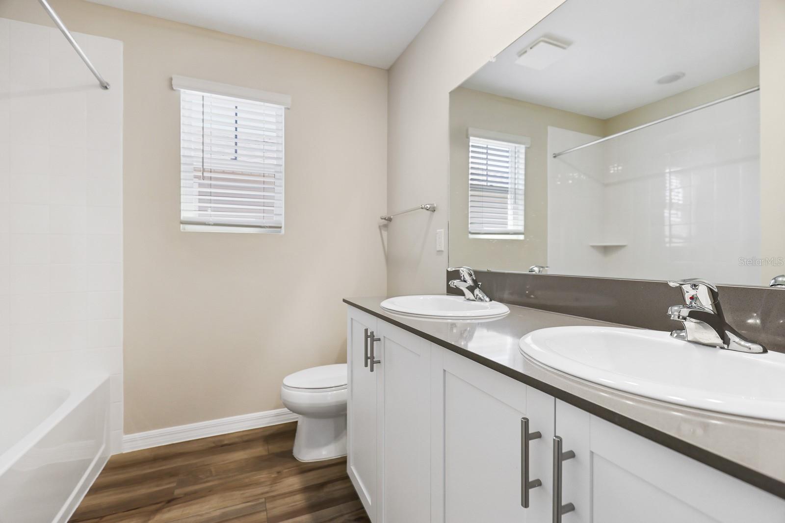13034 WELLSPRING DR — photo 28