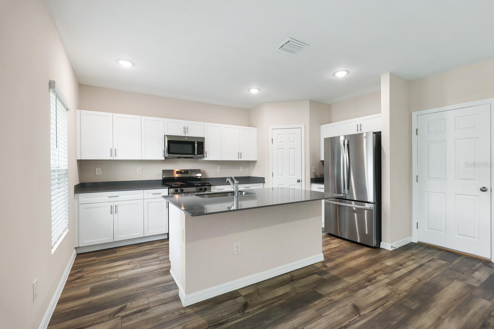 13034 WELLSPRING DR — photo 3