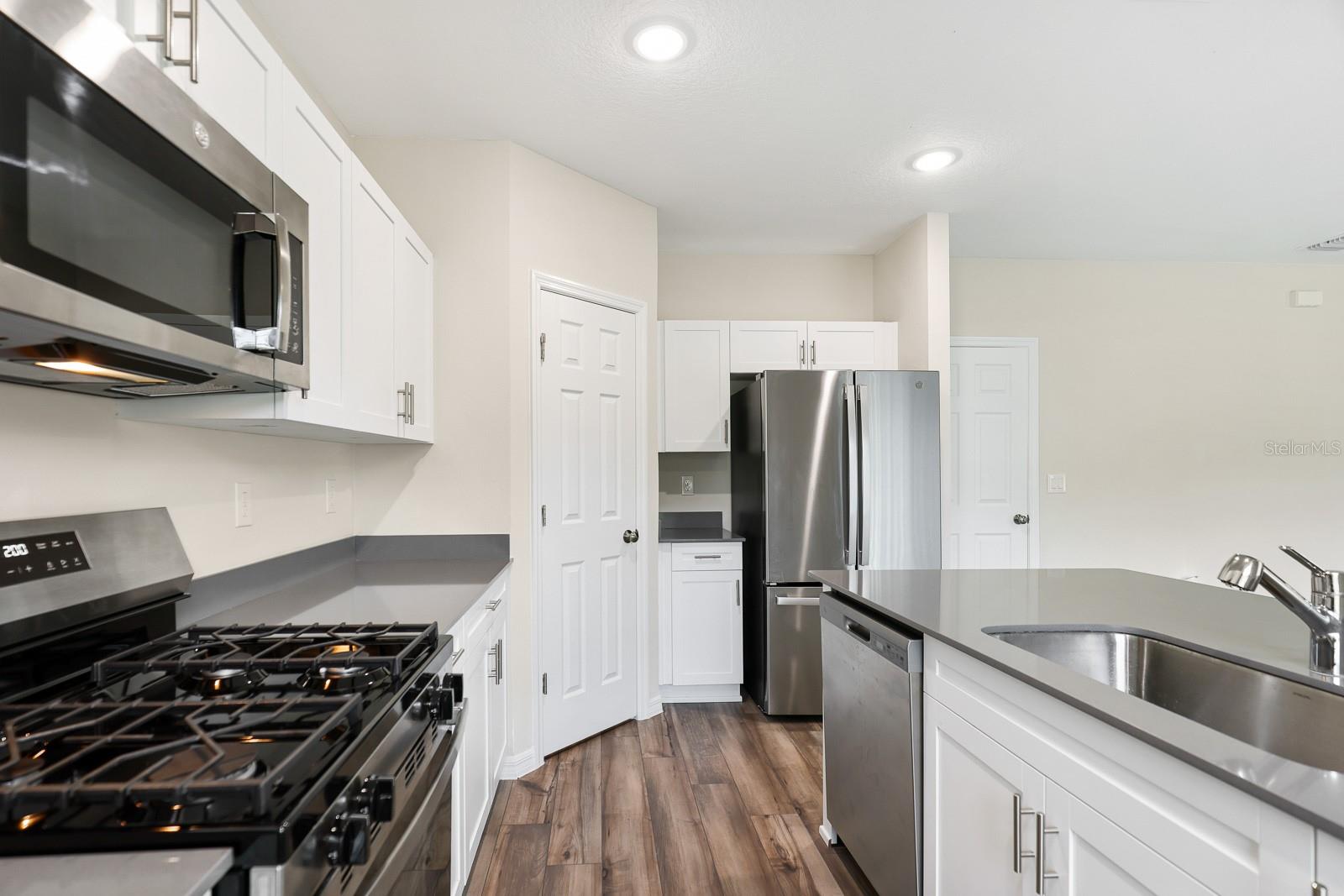 13034 WELLSPRING DR — photo 11