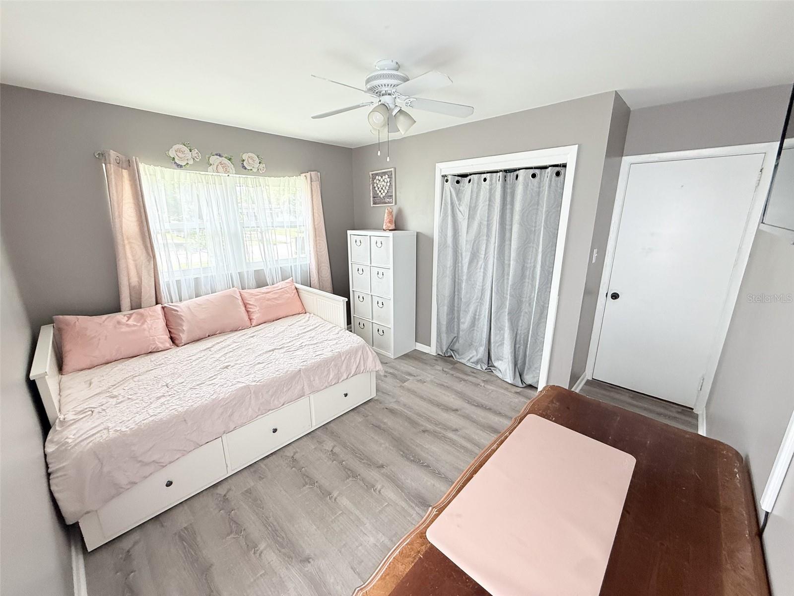 102 GLEN RIDGE AVE — photo 46