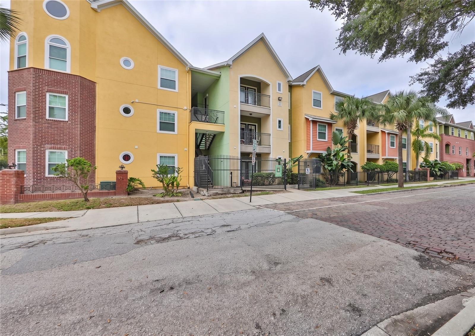 1910 E PALM AVE #10101 — photo 17
