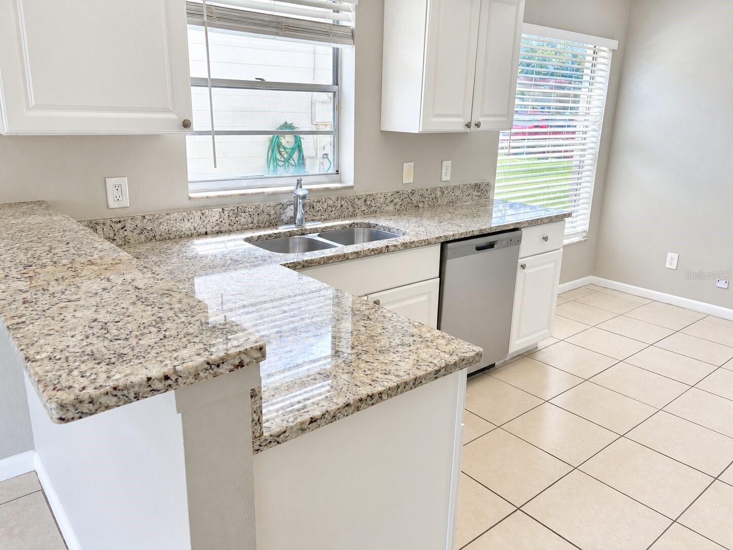432 REGAL PARK DR — photo 6