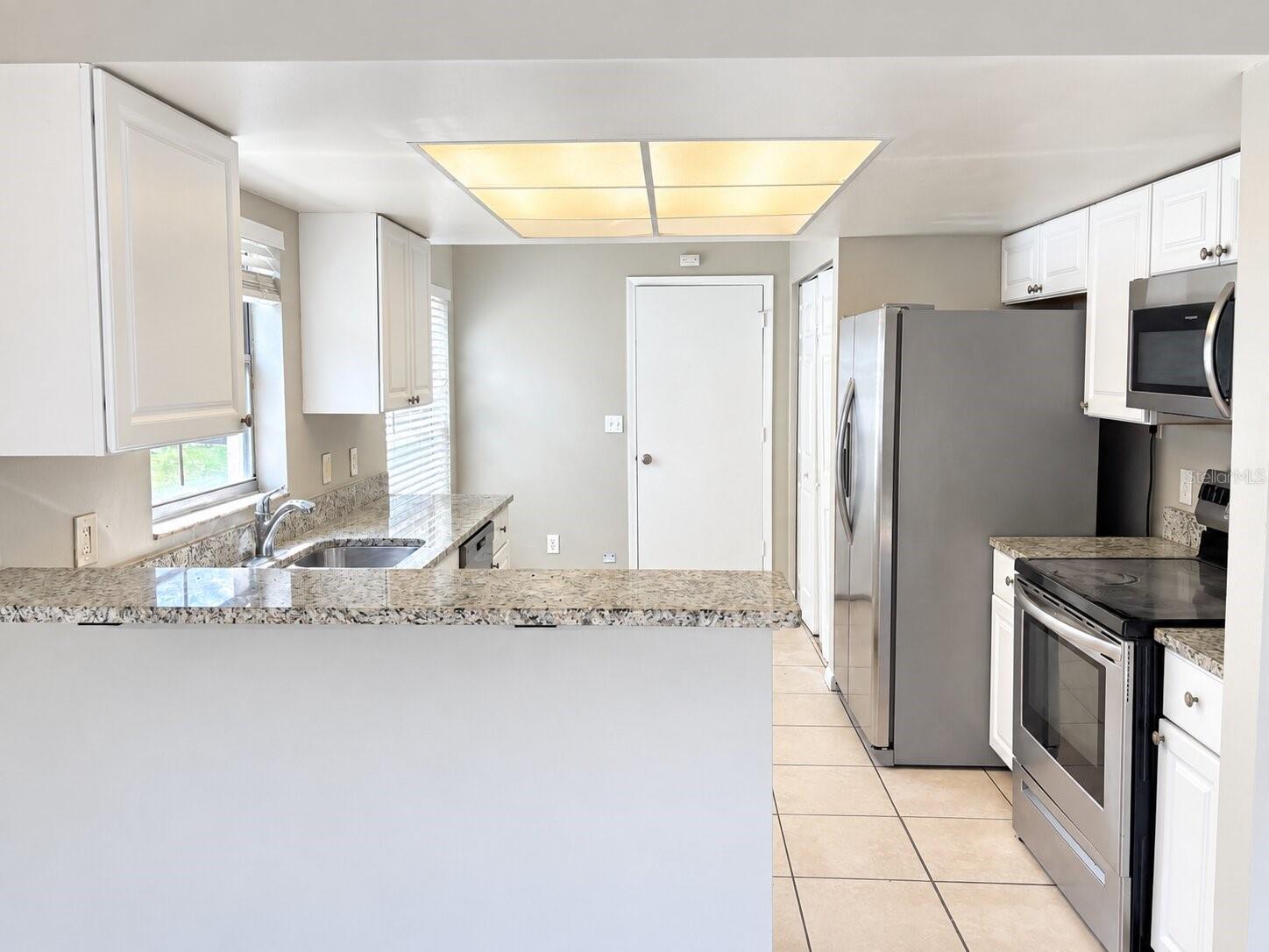 432 REGAL PARK DR — photo 5