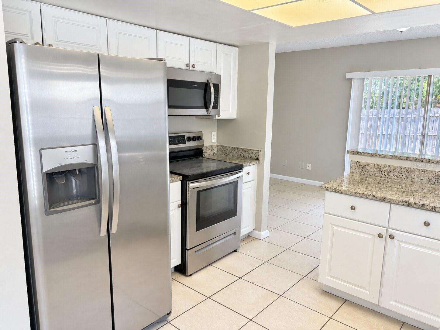 432 REGAL PARK DR — photo 7