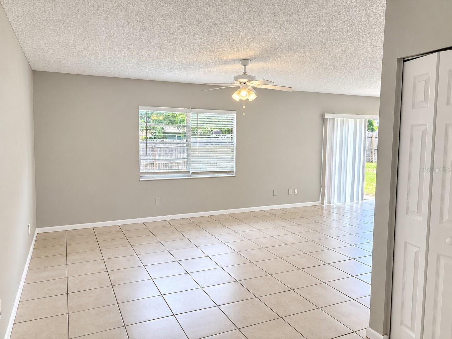 432 REGAL PARK DR — photo 3