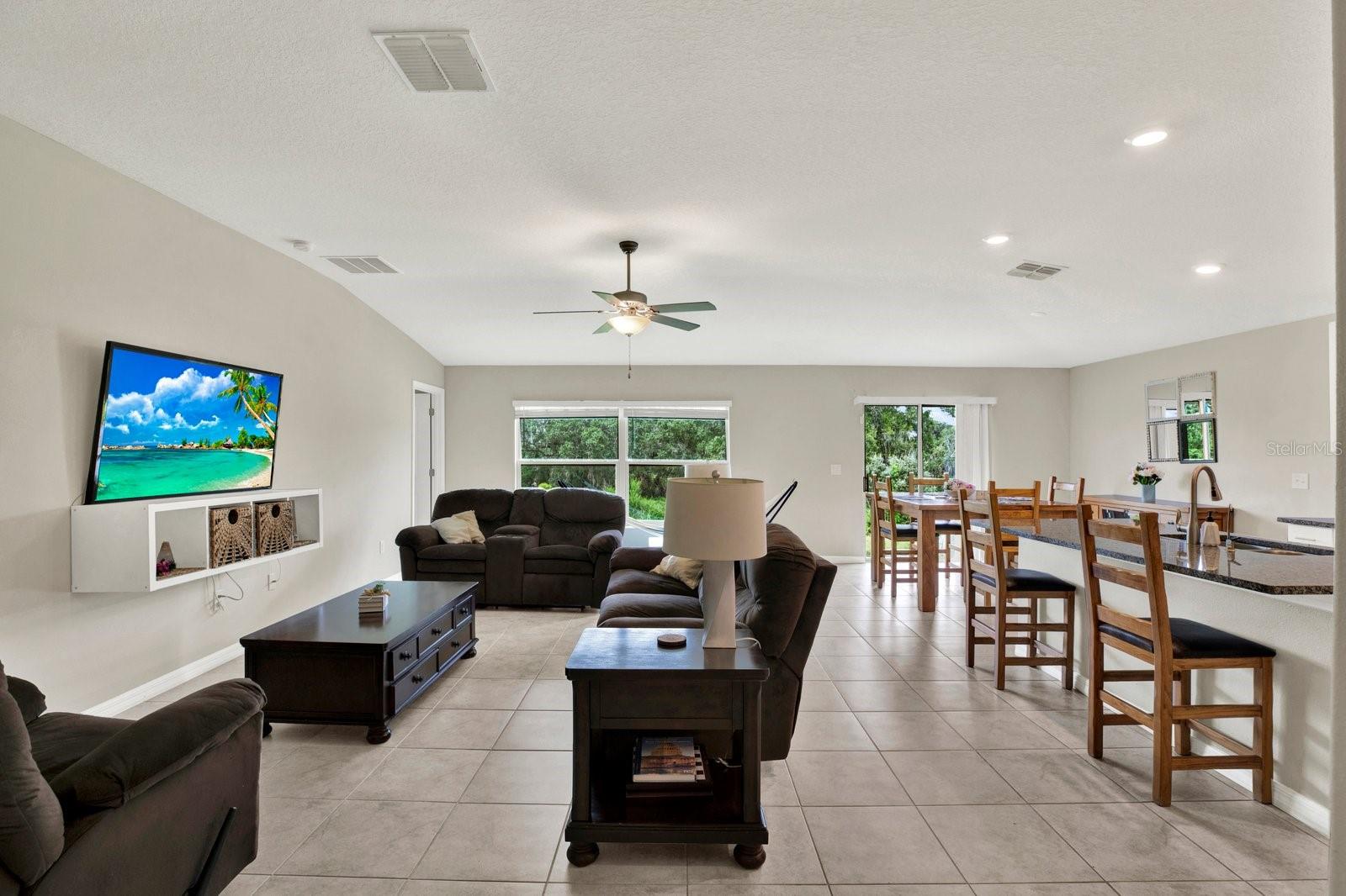 16610 DELIA ST — photo 31