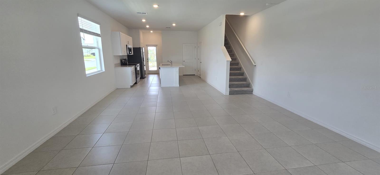 2248 LESSER GOLDFINCH DR — photo 8
