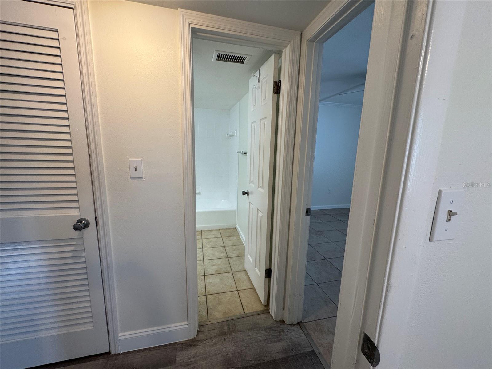 5306 W KENNEDY BLVD #112 — photo 32