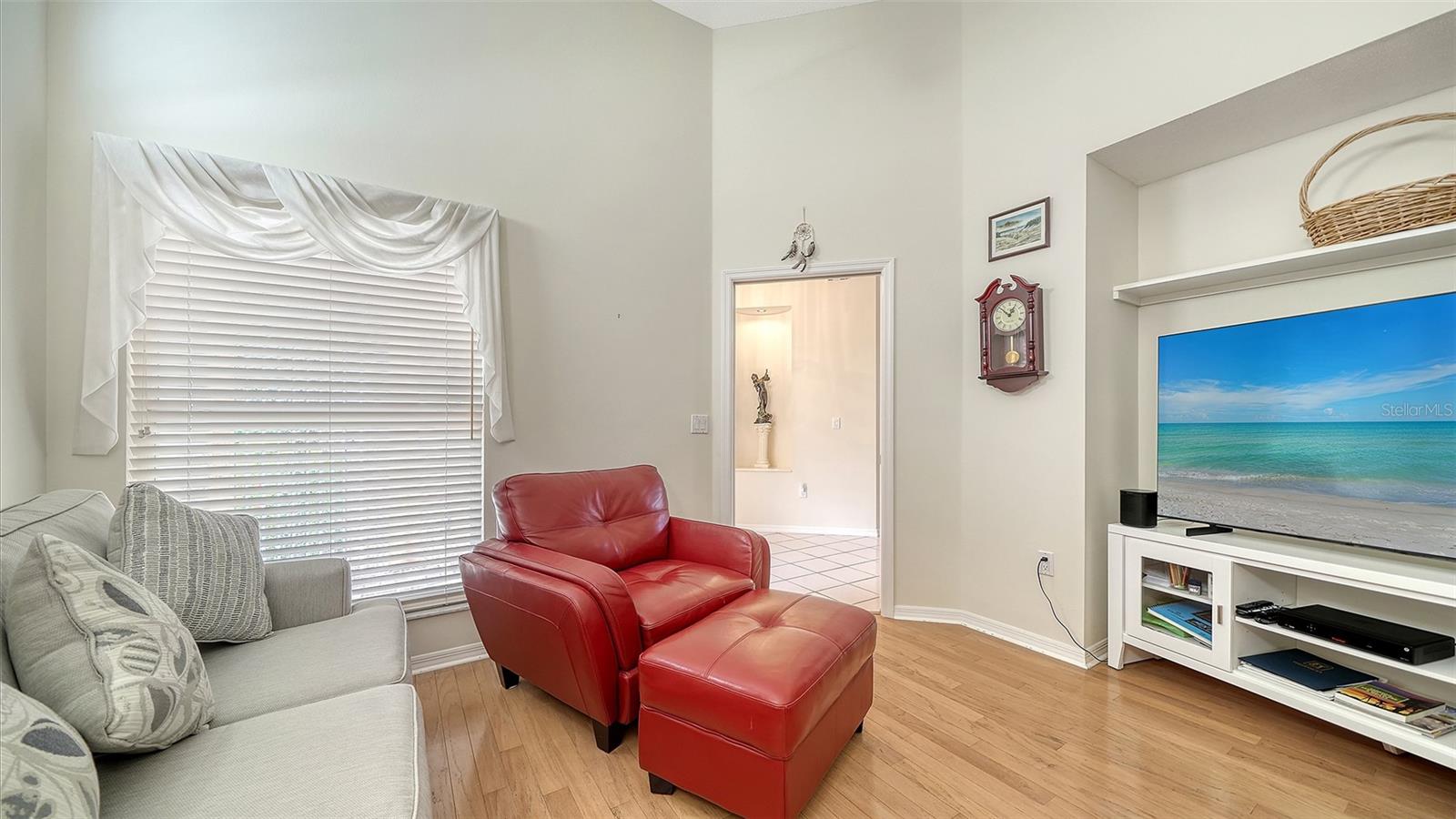 4060 JARDIN LN — photo 35