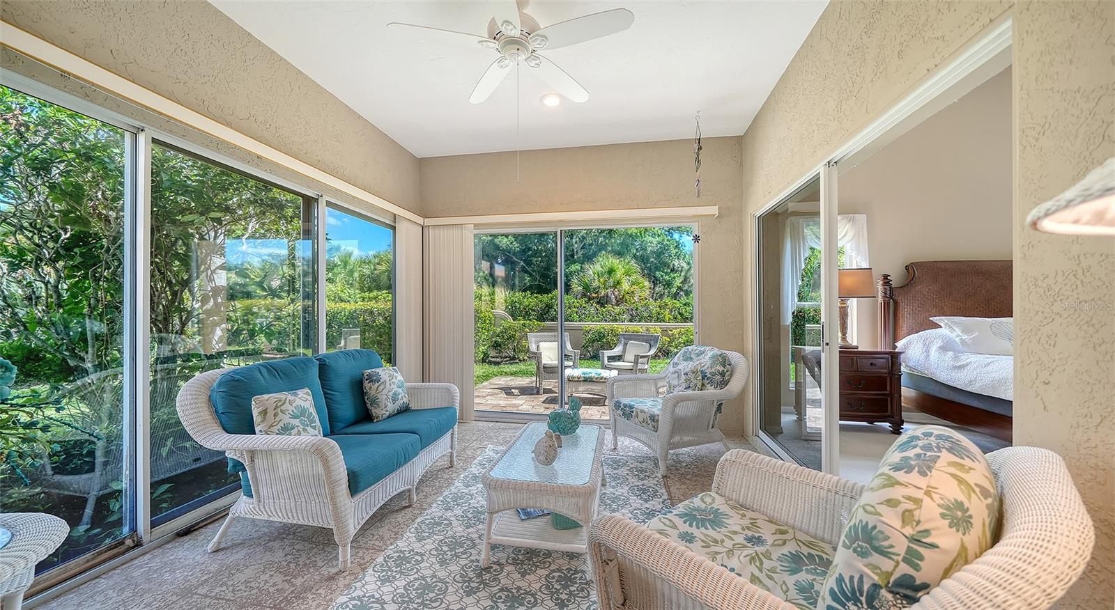 4060 JARDIN LN — photo 11
