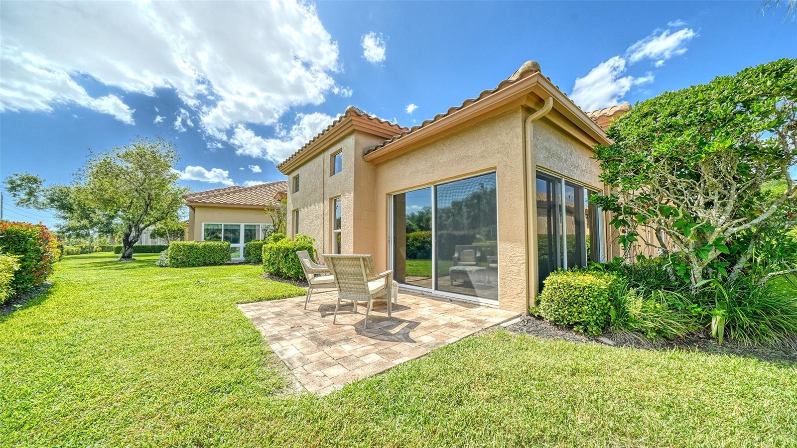 4060 JARDIN LN — photo 14