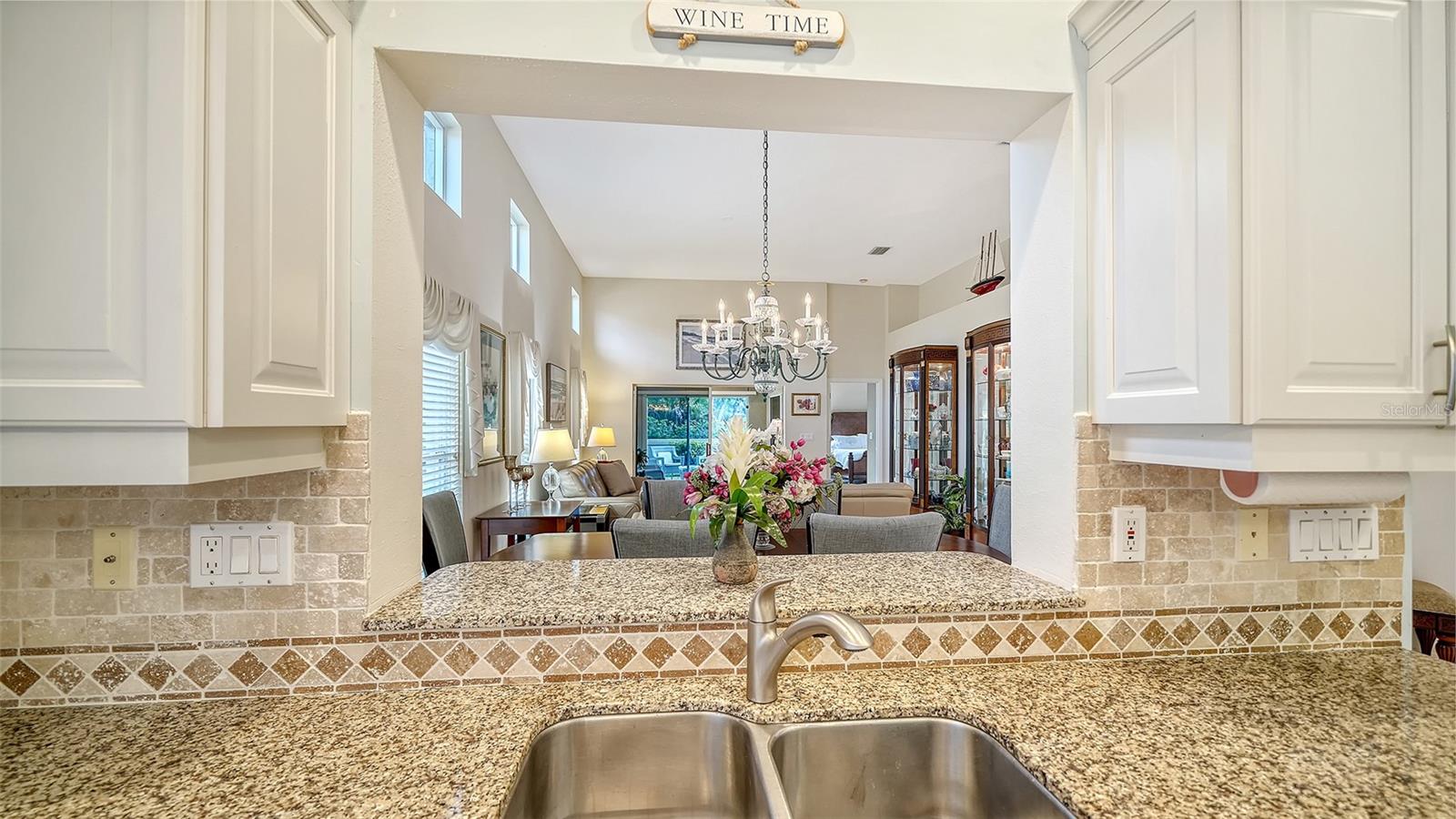 4060 JARDIN LN — photo 25
