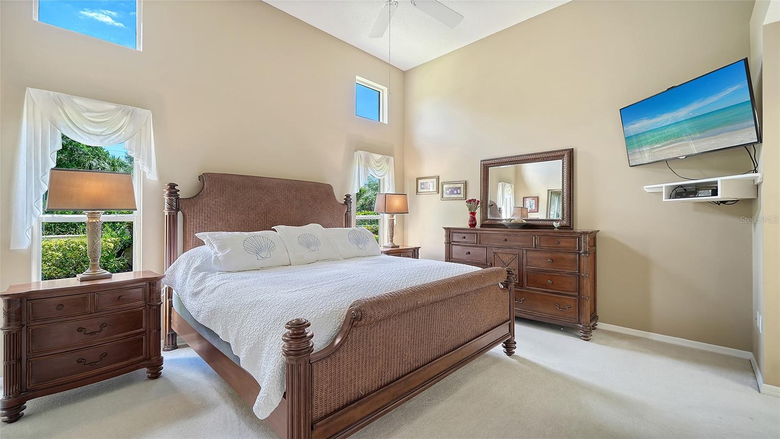4060 JARDIN LN — photo 26