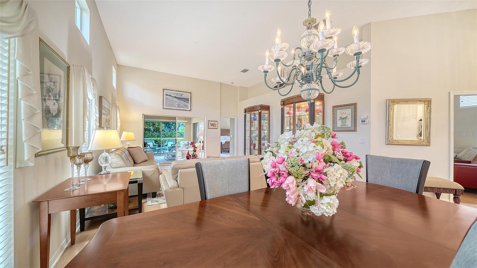 4060 JARDIN LN — photo 8