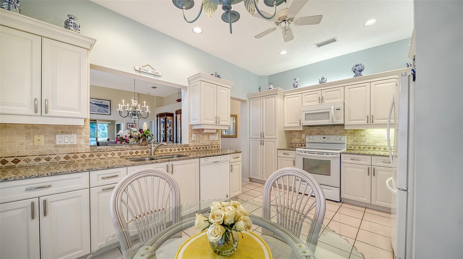4060 JARDIN LN — photo 24