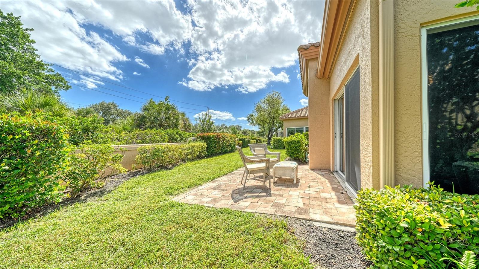 4060 JARDIN LN — photo 13