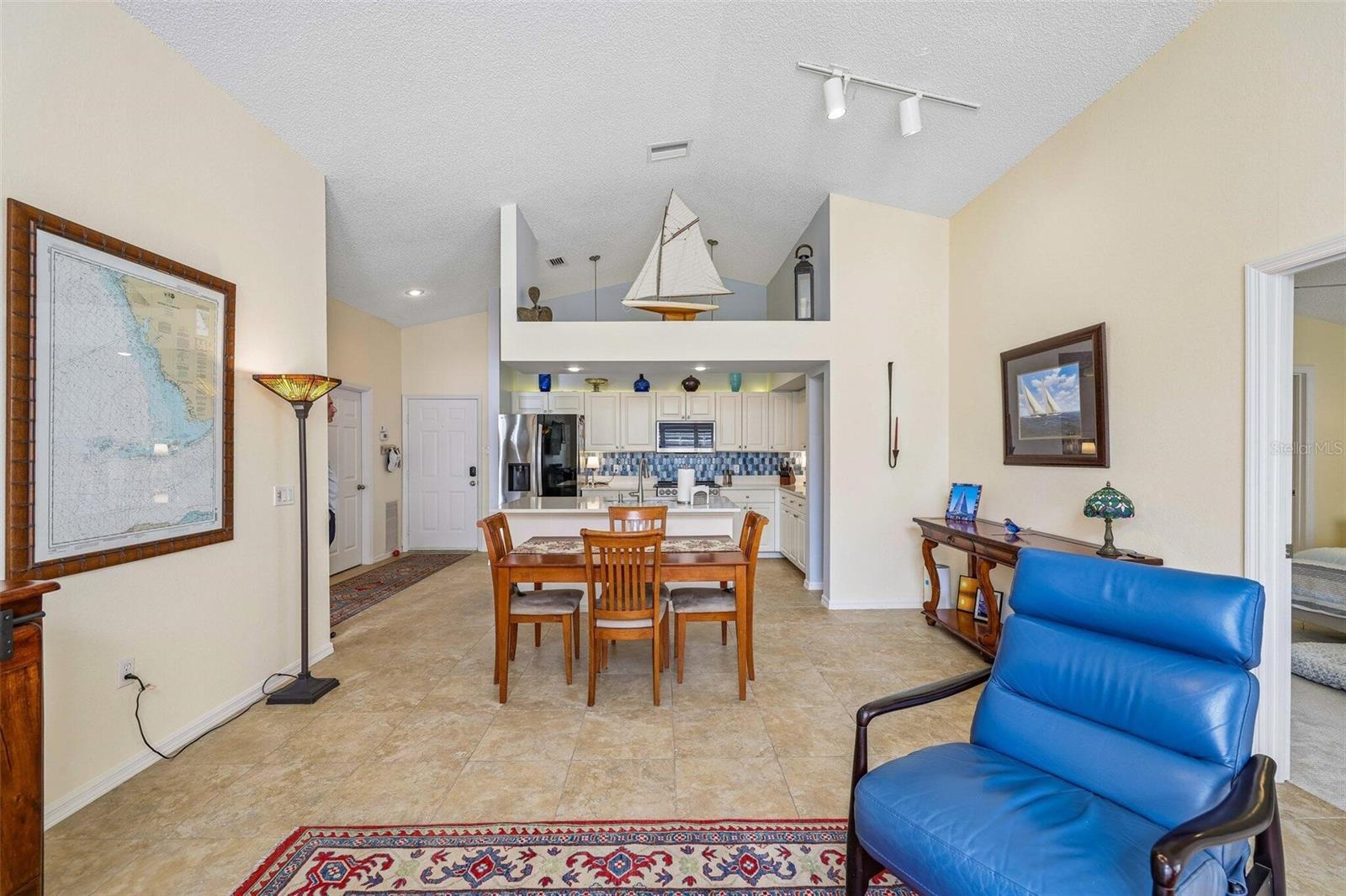 7266 ELEANOR CIR #203 — photo 8