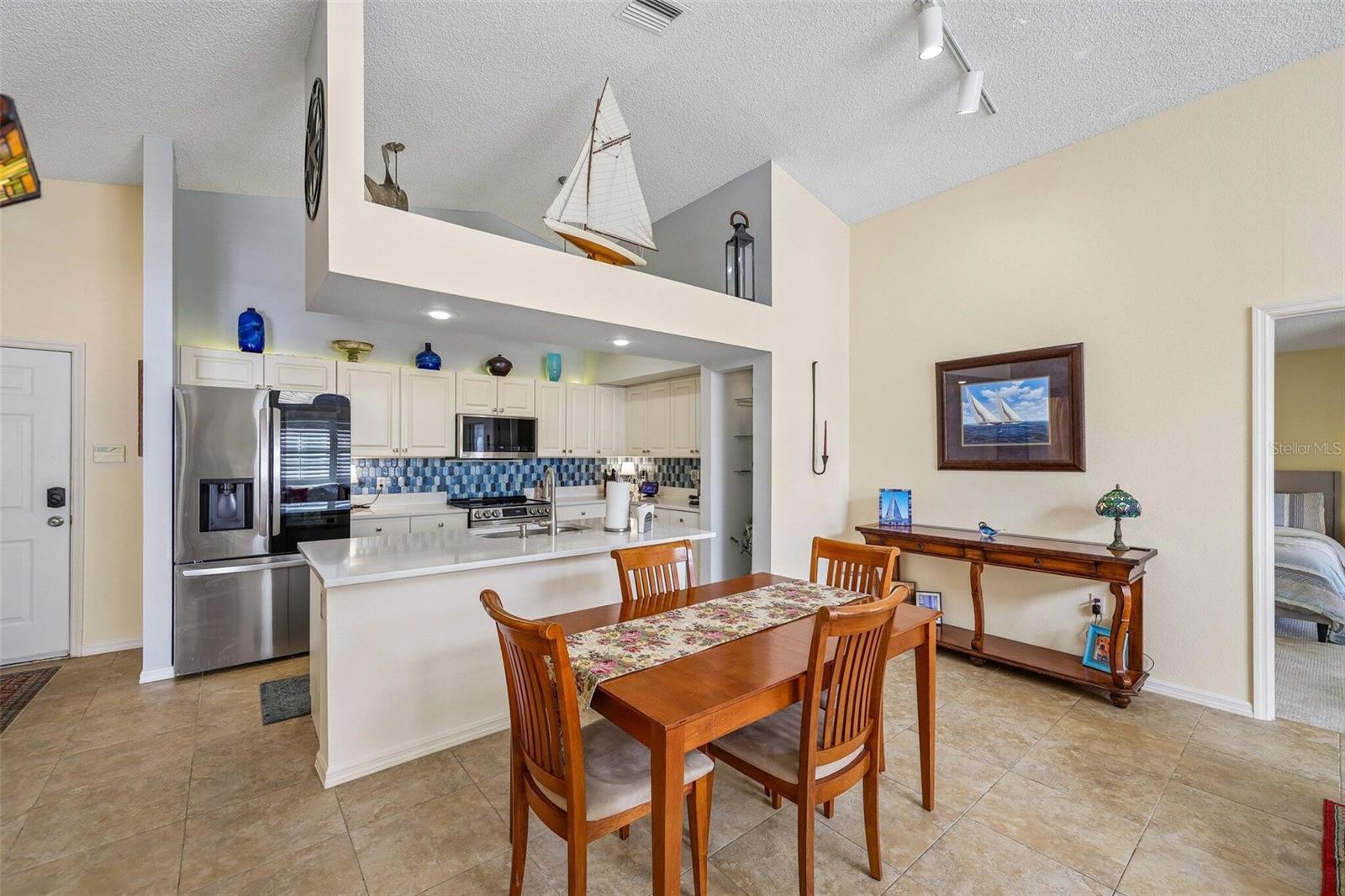 7266 ELEANOR CIR #203 — photo 6