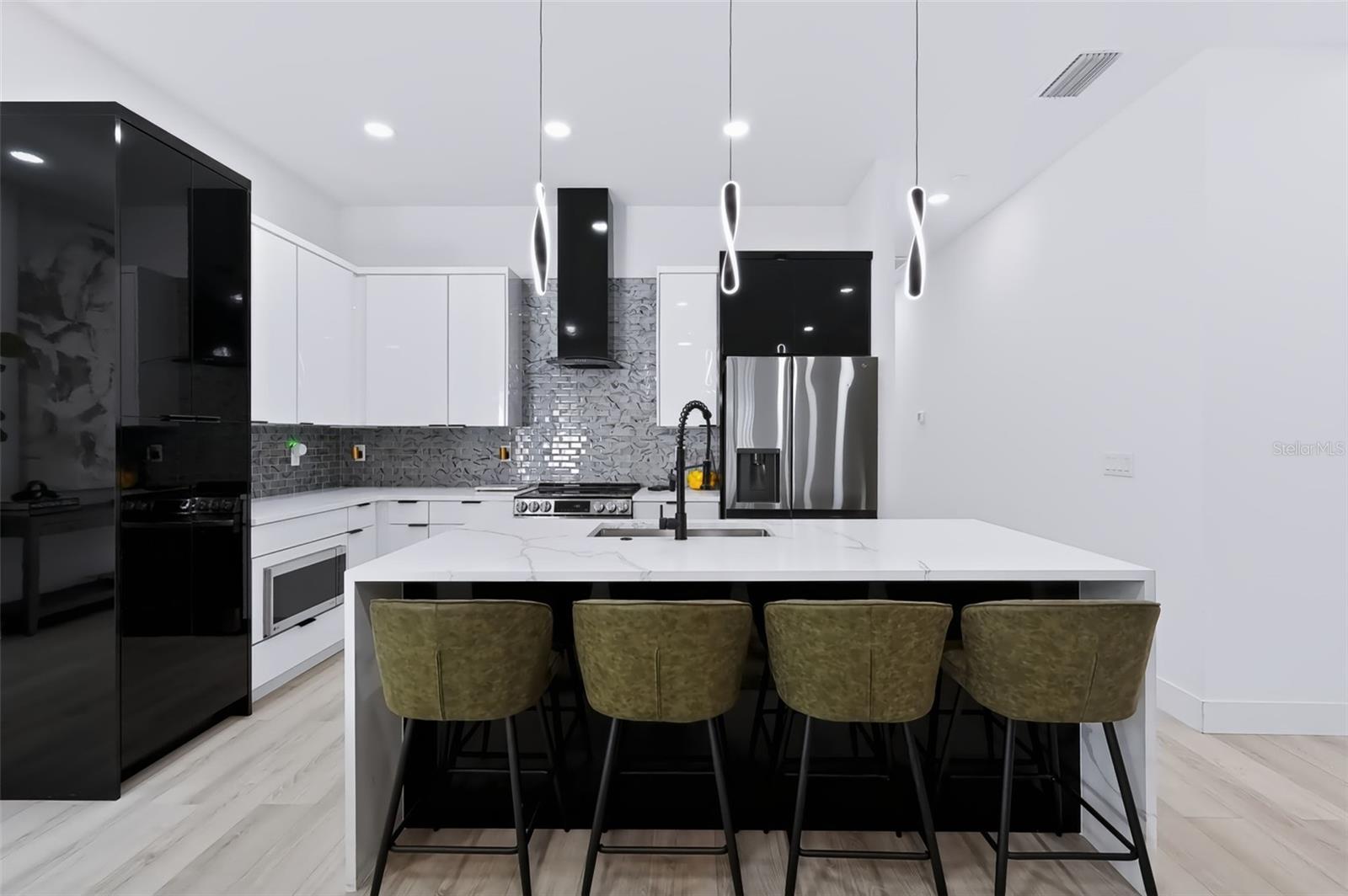 2143 W SAINT CONRAD ST — photo 22