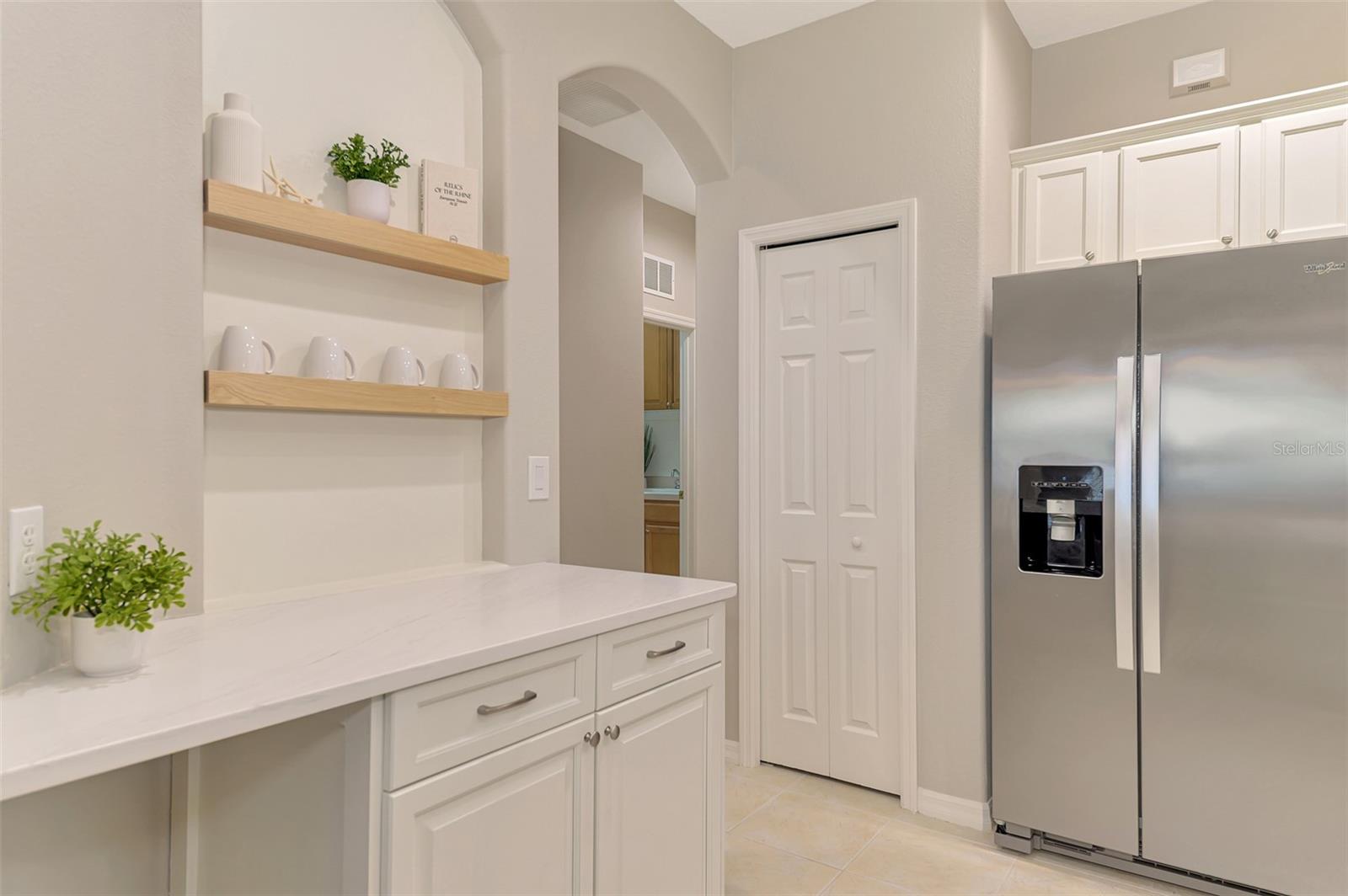 9349 CARNABY DR — photo 24