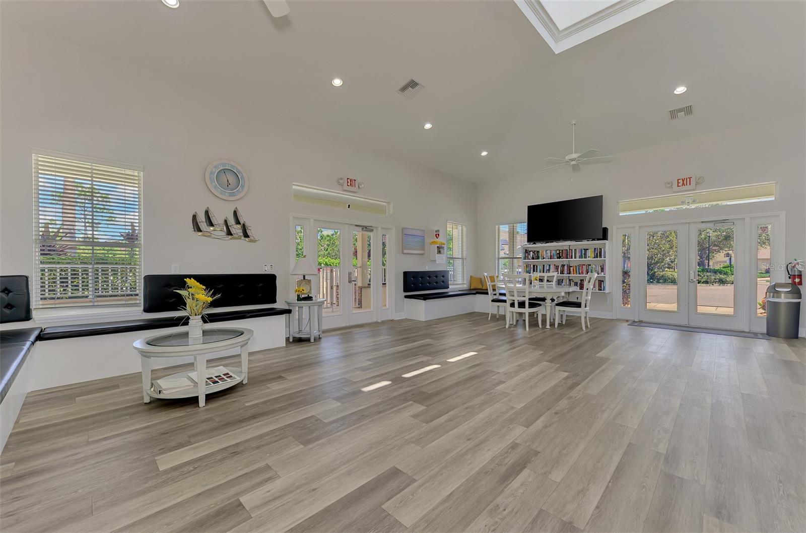 9349 CARNABY DR — photo 63