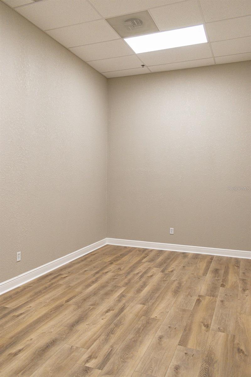 7347 RIDGE RD — photo 23