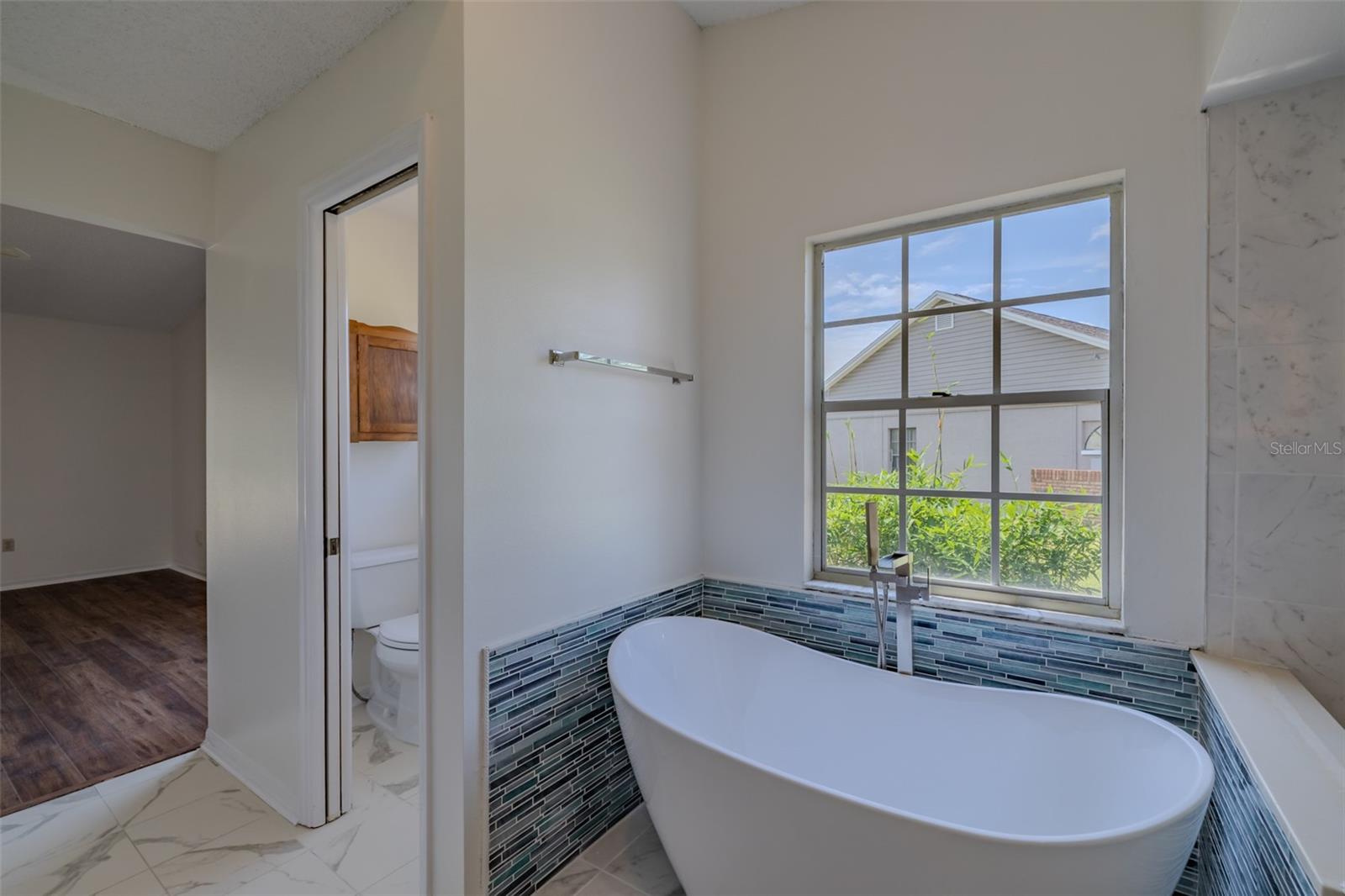 1409 HOLLEMAN — photo 30