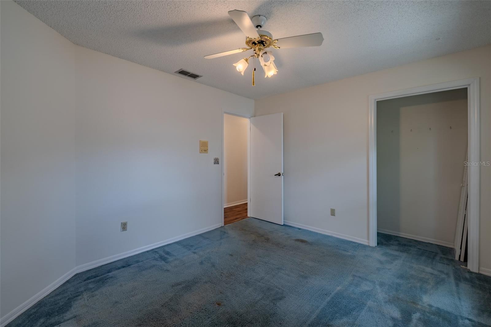 1409 HOLLEMAN — photo 36