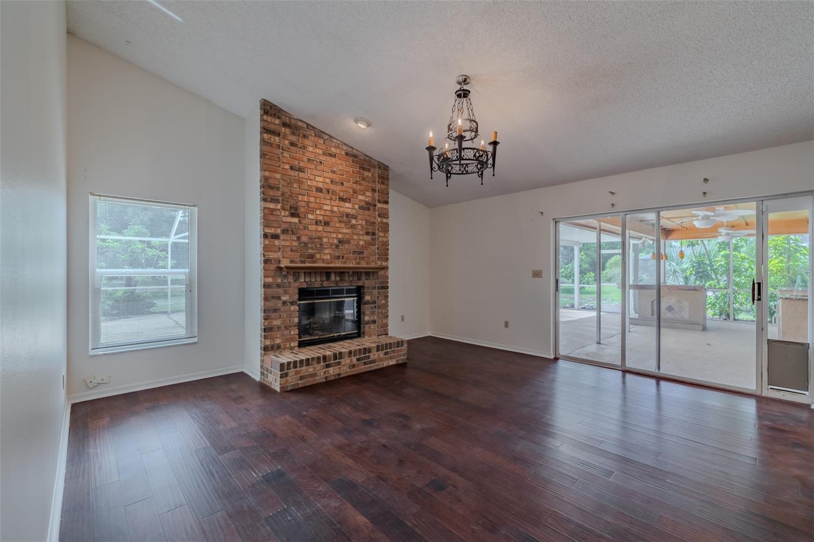 1409 HOLLEMAN — photo 23