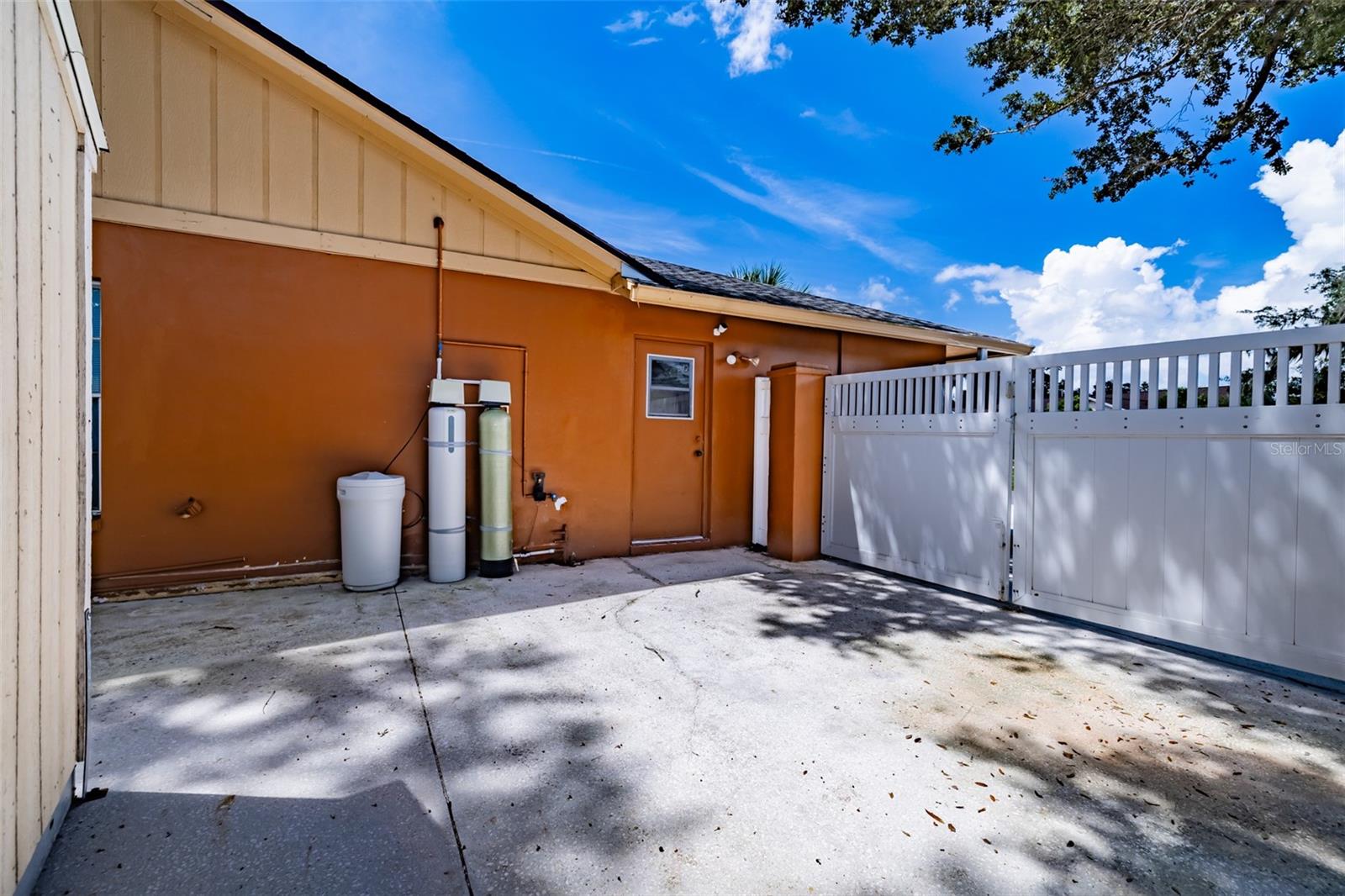 1409 HOLLEMAN — photo 46