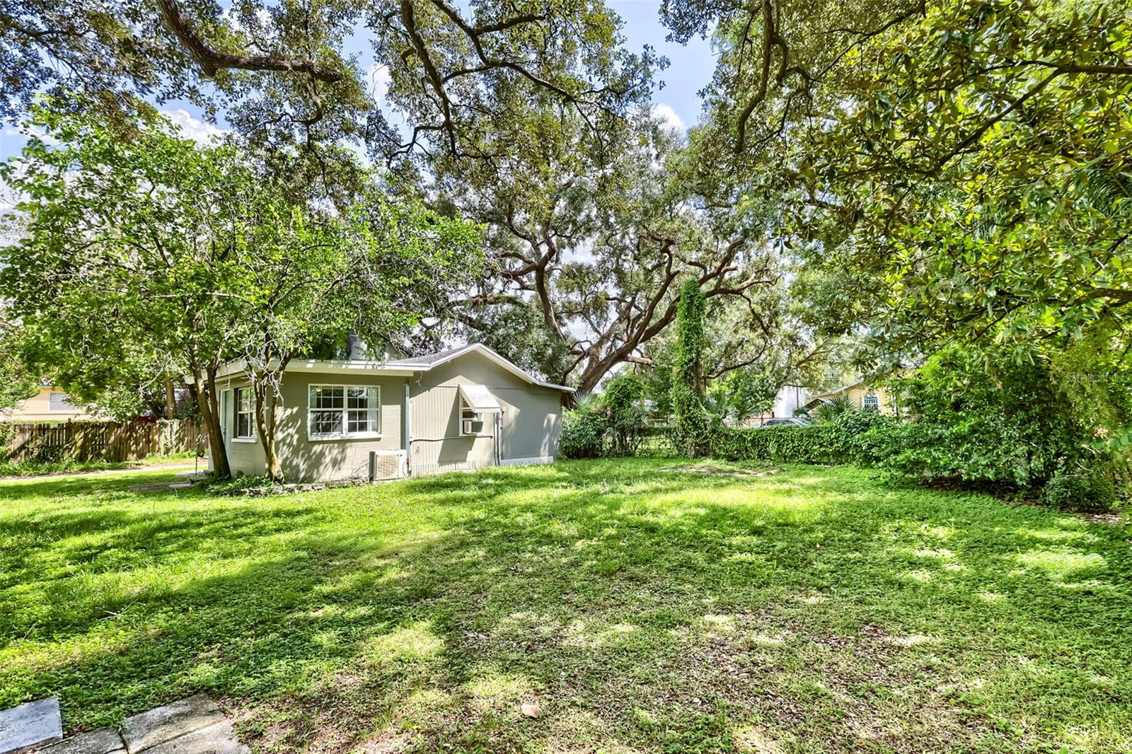 805 E LAMBRIGHT ST — photo 20